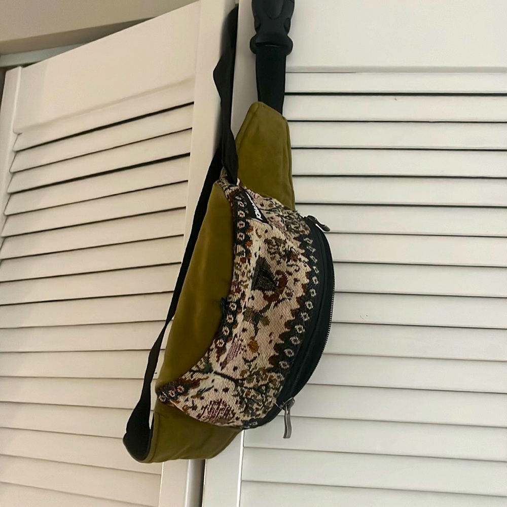 Handmade bag from Ukrainian brand
